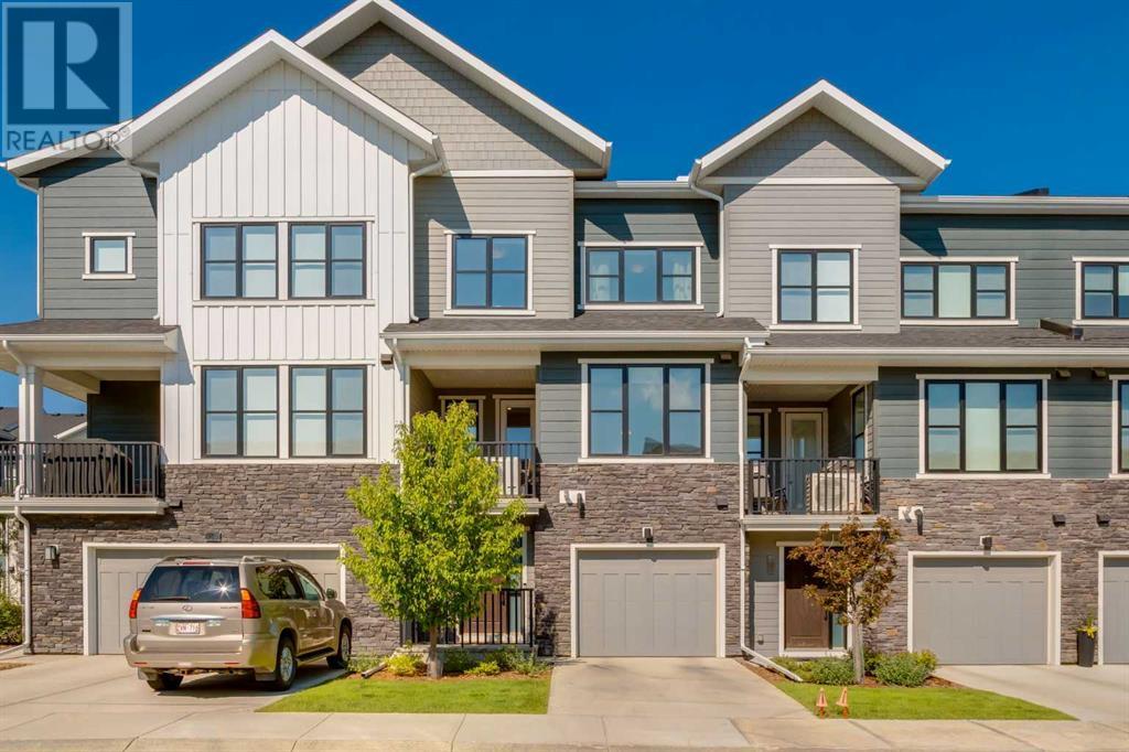 Single Family House for Sale in  Crestridge Common SW Crestmont Calgary 
