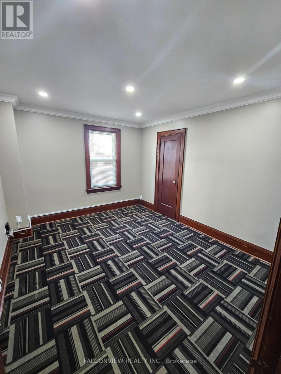 Photo 8 of 7961 Jane Street, Vaughan ON