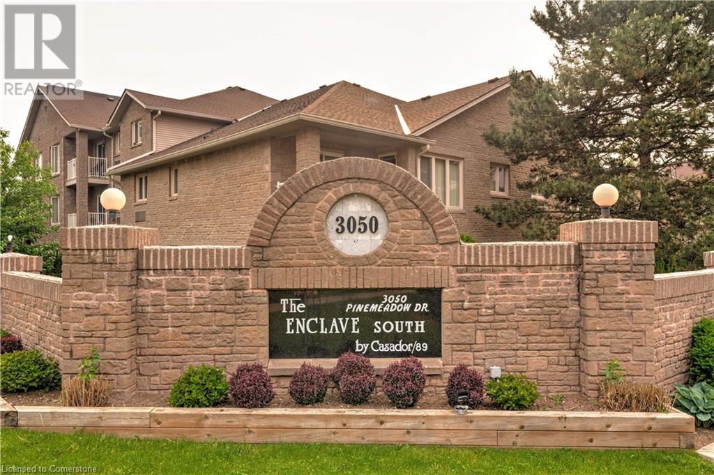 Photo 1 of 3050 Pinemeadow Drive Unit 55, Burlington ON