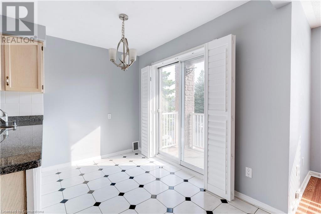 Photo 16 of 3050 Pinemeadow Drive Unit 55, Burlington ON