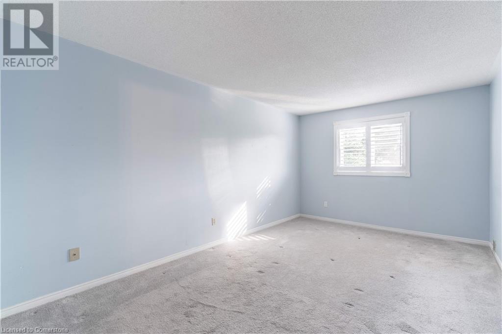 Photo 17 of 3050 Pinemeadow Drive Unit 55, Burlington ON