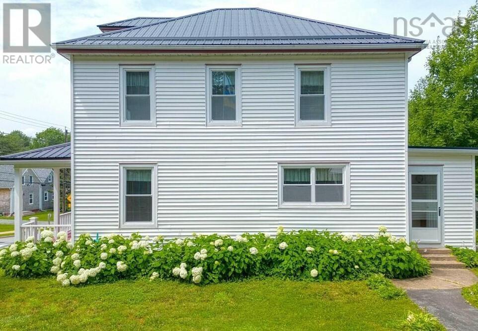 Photo 3 of 133 Pleasant Street, Mahone Bay NS