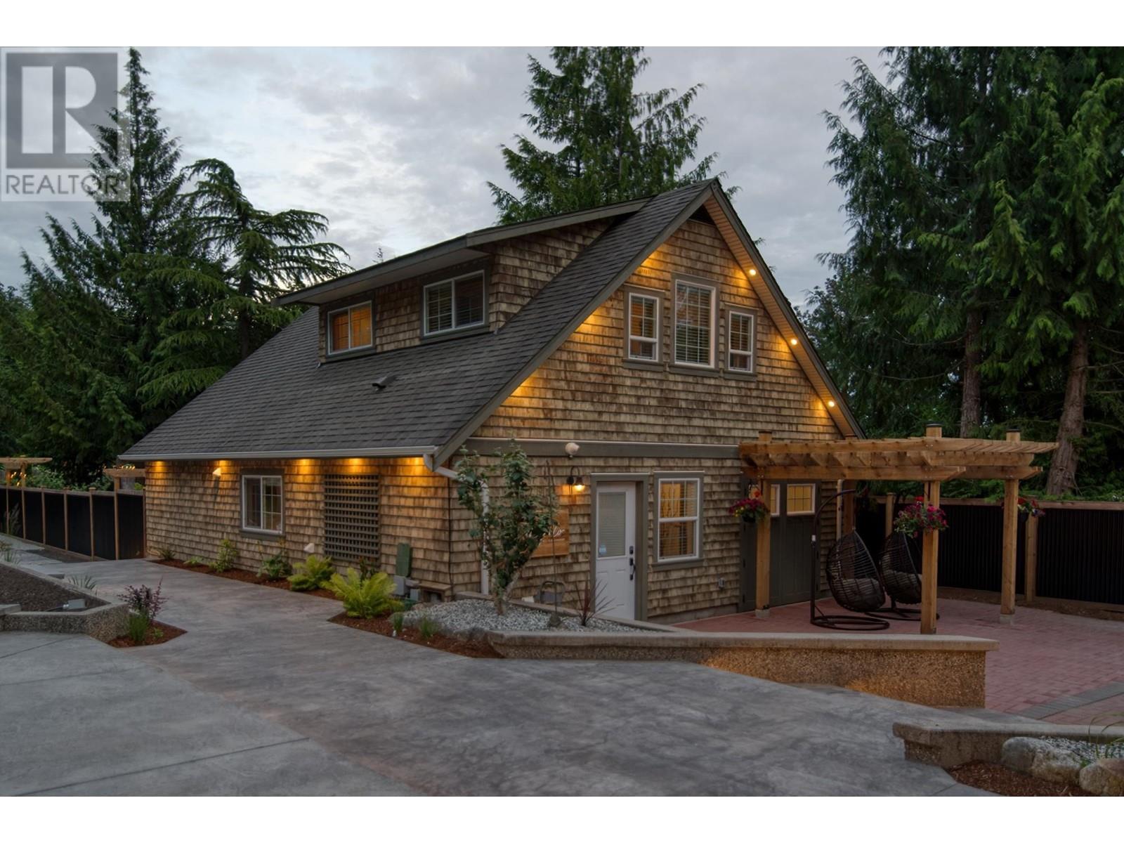5740-42 NICKERSON ROAD, Sechelt