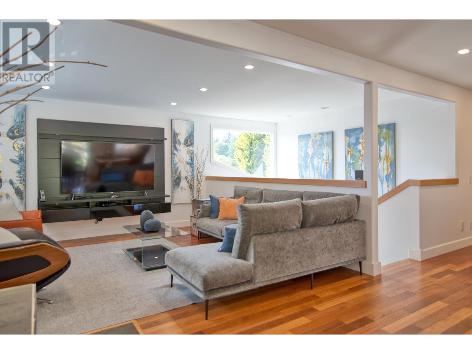 5740-42 NICKERSON ROAD, Sechelt