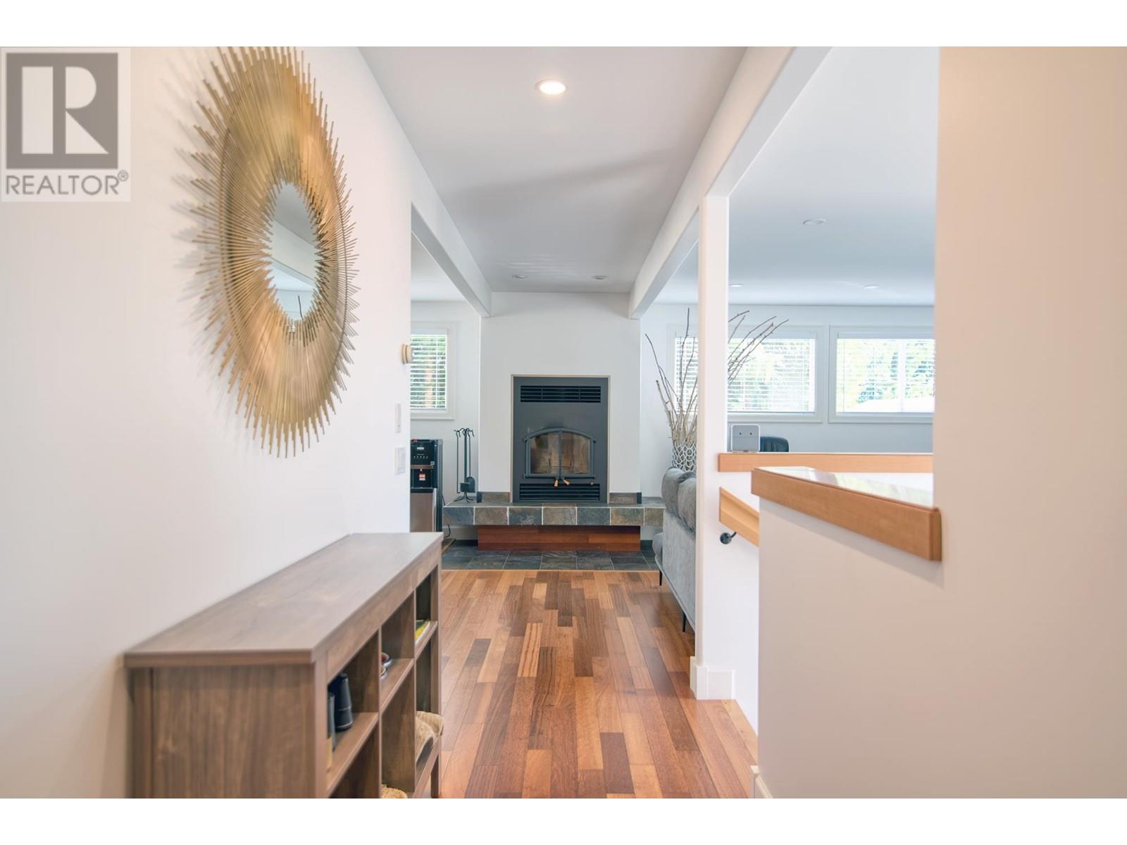 5740-42 NICKERSON ROAD, Sechelt
