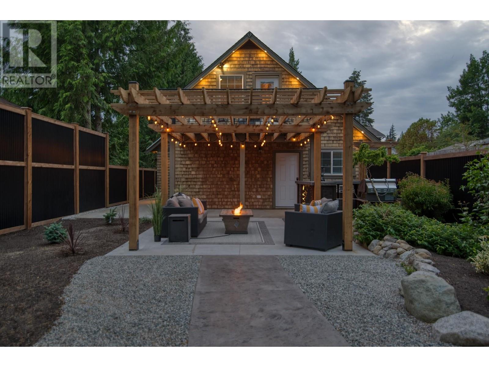 5740-42 NICKERSON ROAD, Sechelt