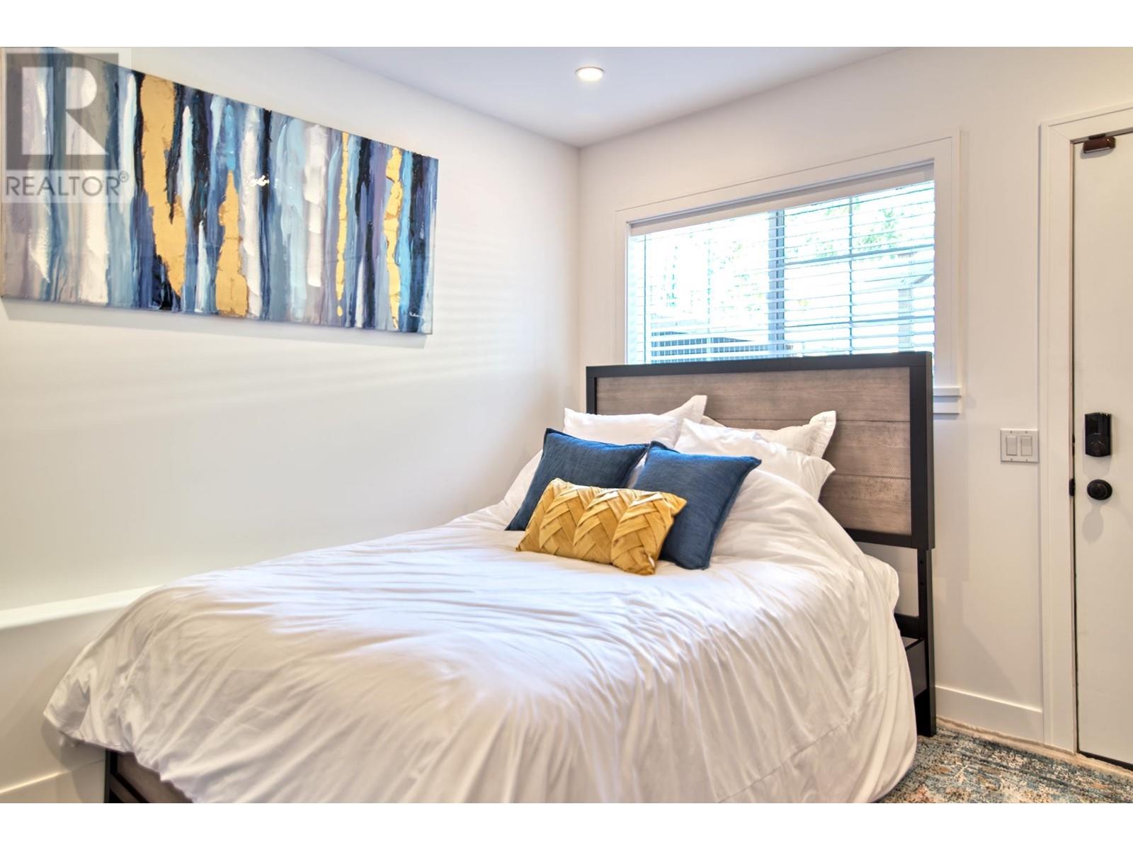 5740-42 NICKERSON ROAD, Sechelt