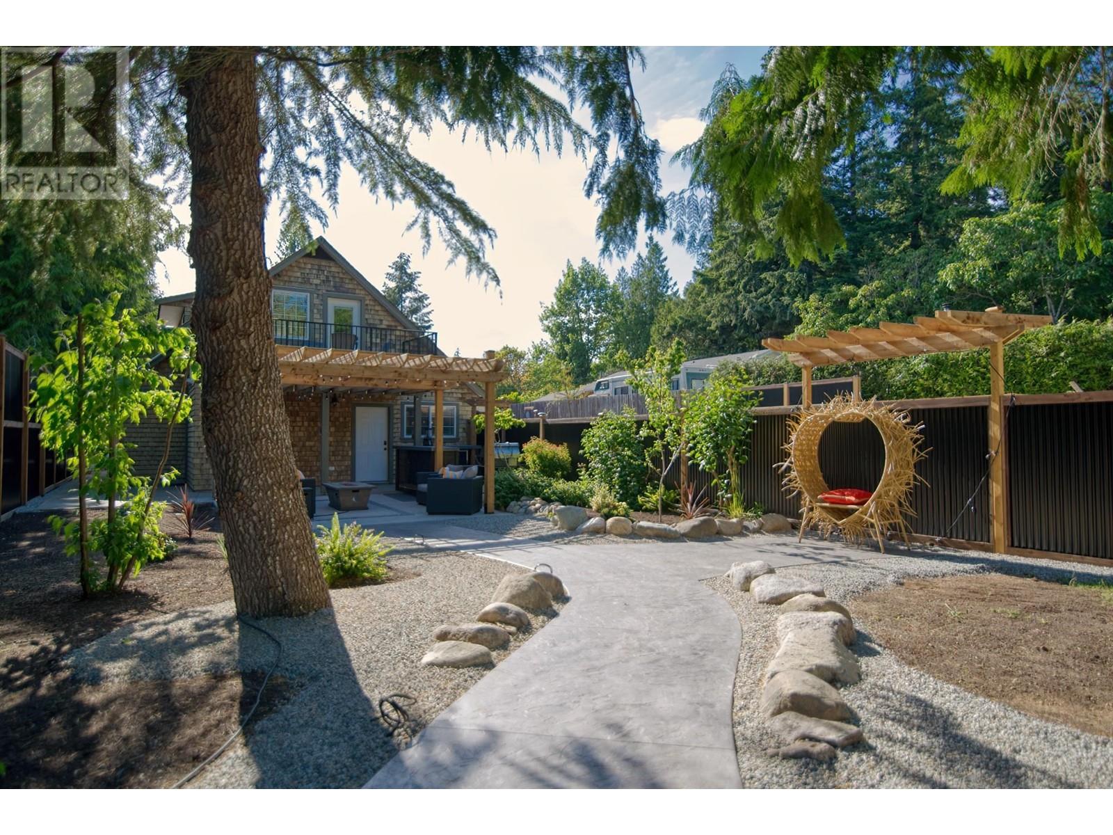 5740-42 NICKERSON ROAD, Sechelt