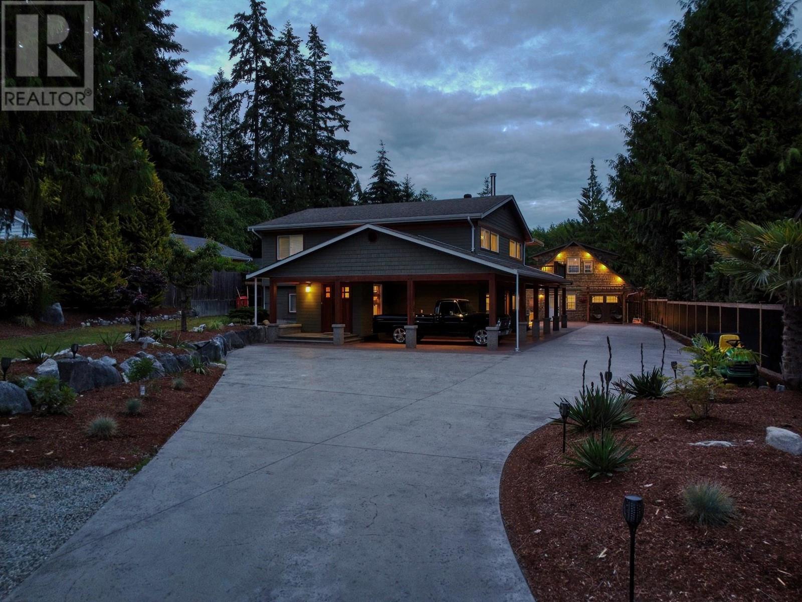 5740-42 NICKERSON ROAD, Sechelt
