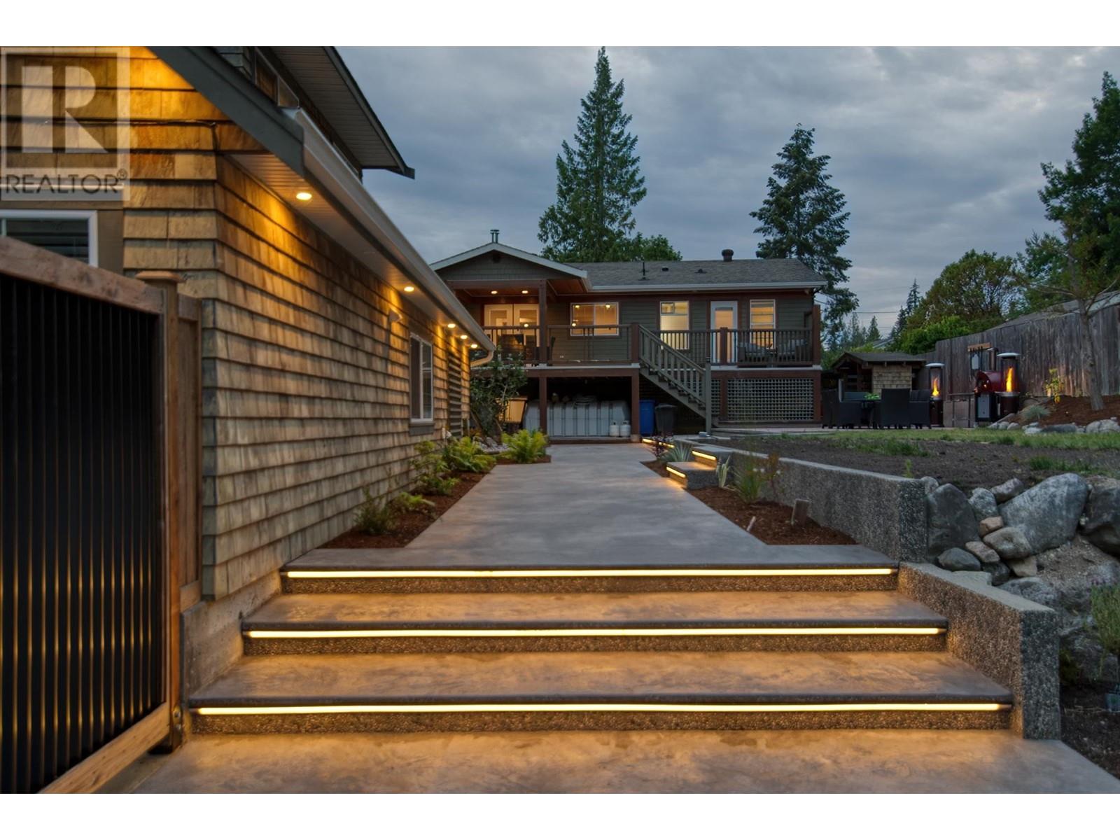 5740-42 NICKERSON ROAD, Sechelt