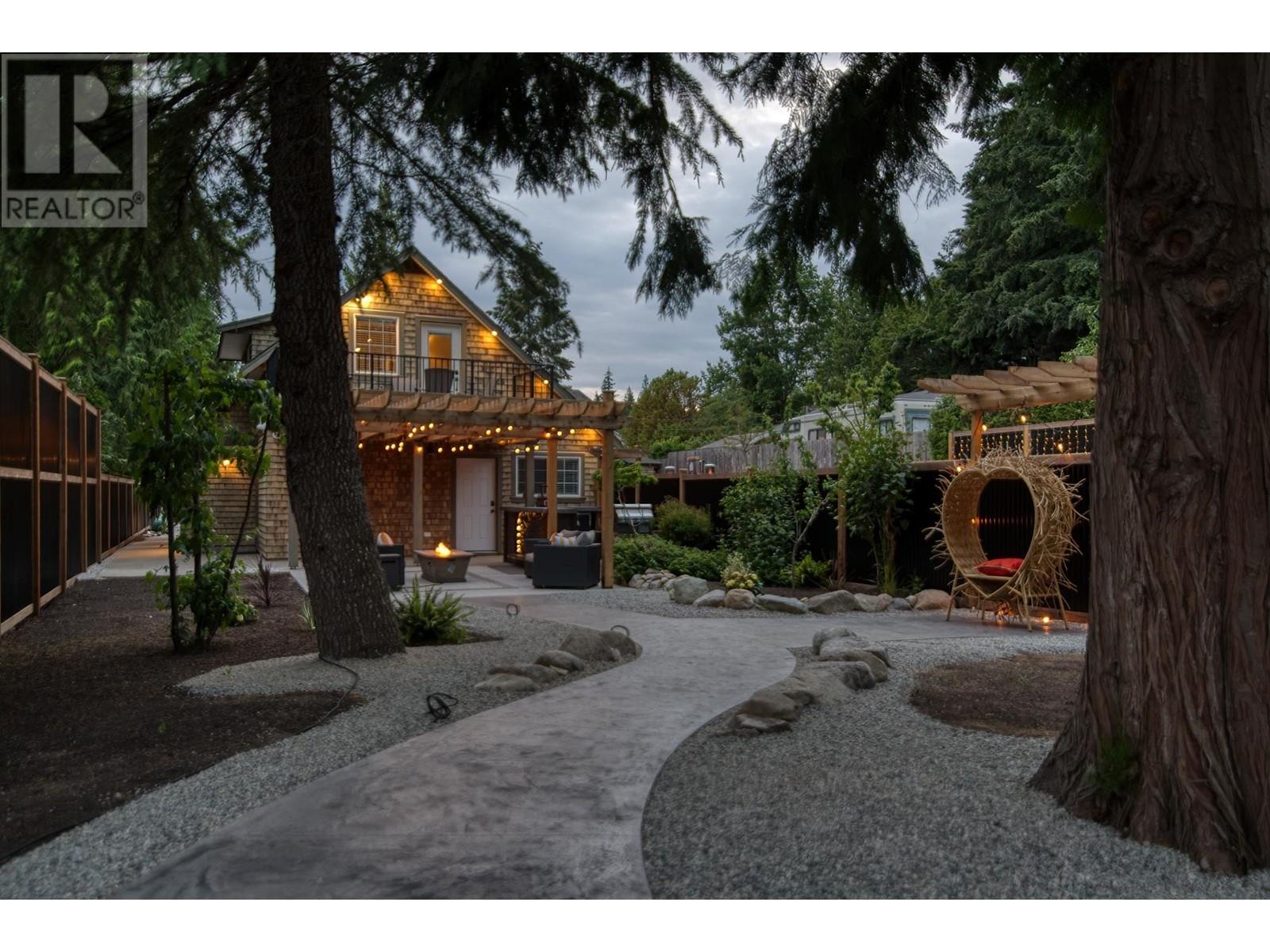 5740-42 NICKERSON ROAD, Sechelt