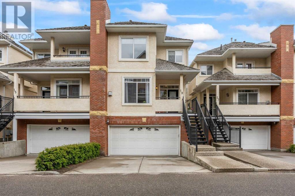 19 Sierra Morena Landing SW, Calgary, Alberta