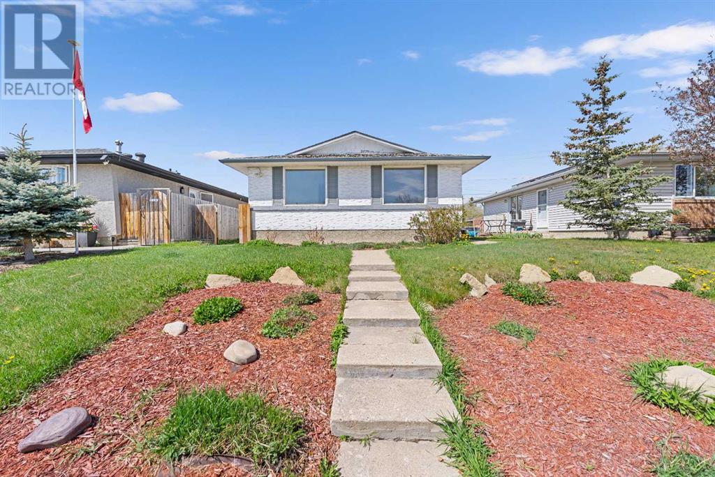 8011 Huntington Road NE, Calgary, Alberta
