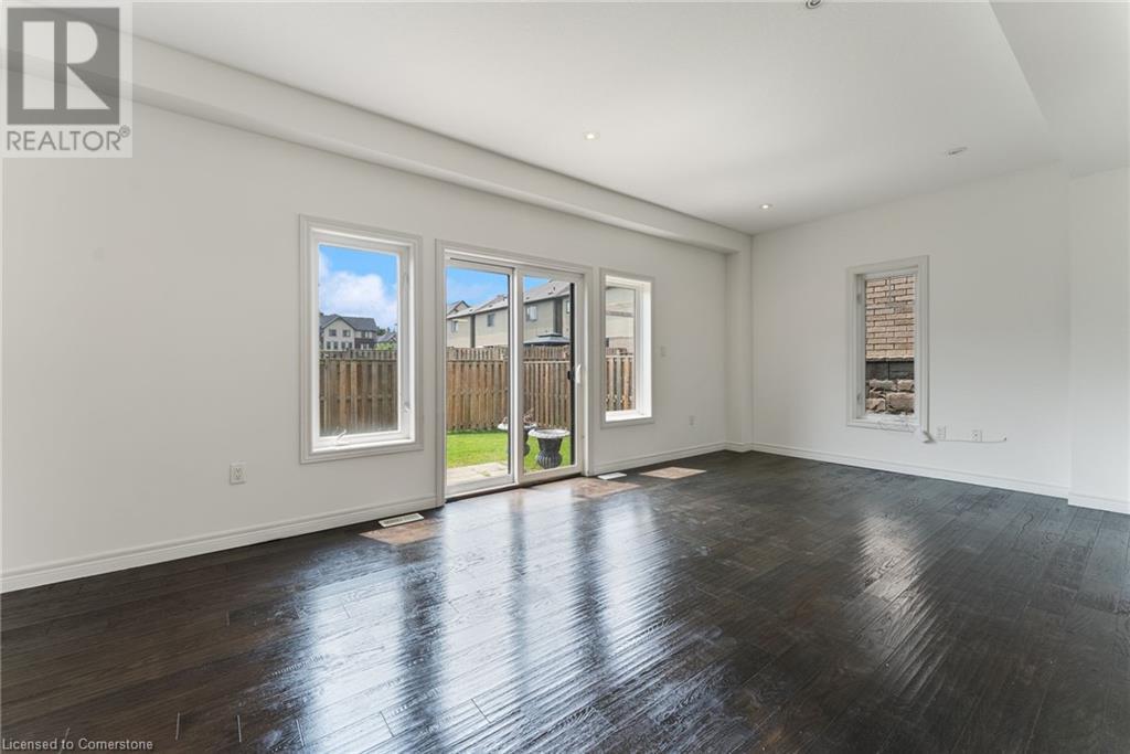Photo 14 of 68 Dodman Crescent, Ancaster ON