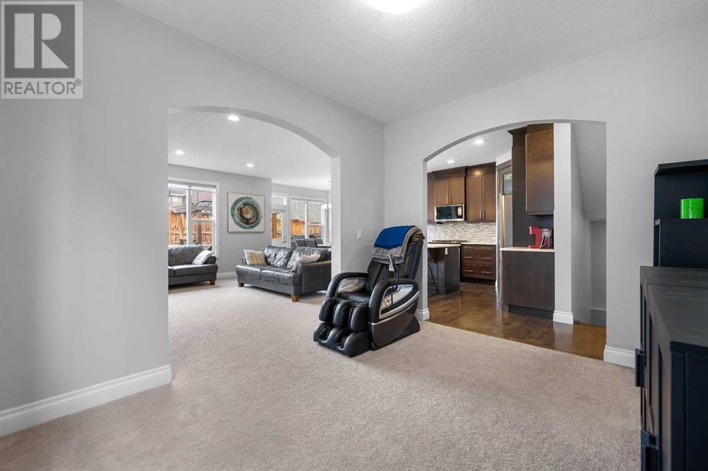 Single Family House for Sale in  Sherwood Square NW Sherwood Calgary 