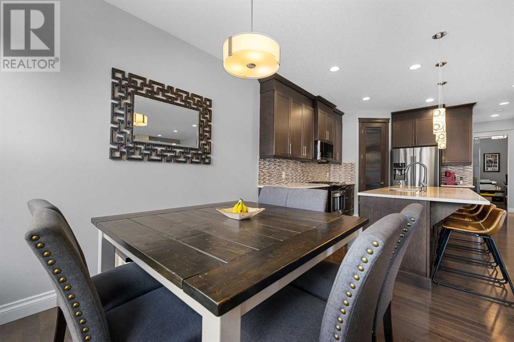 15 Sherwood Square NW, Calgary, Alberta