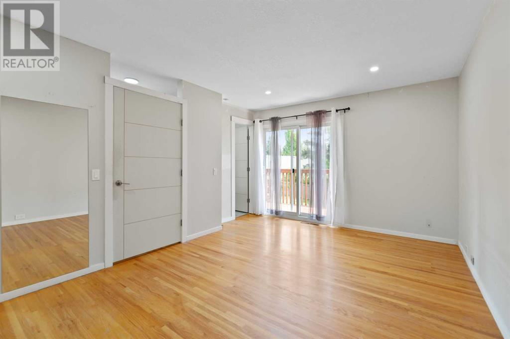 Single Family House 4 Level for Sale in  Barrett Drive NW Brentwood Calgary 