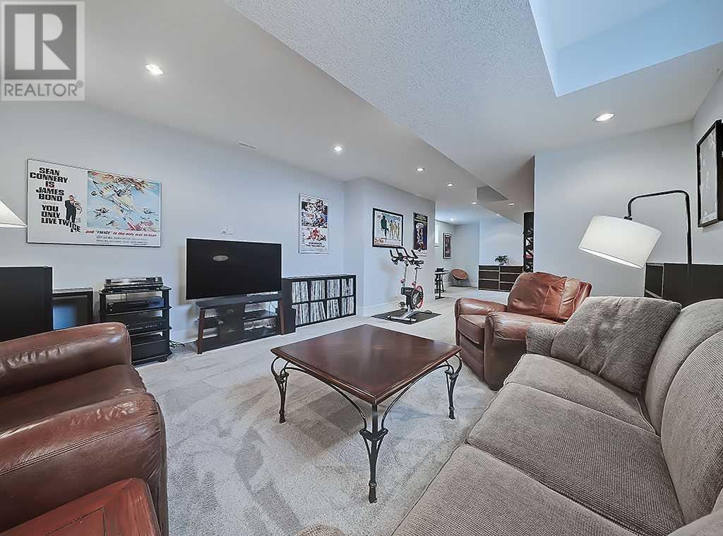 Single Family House for Sale in  Rosetree Road NW Rosemont Calgary 