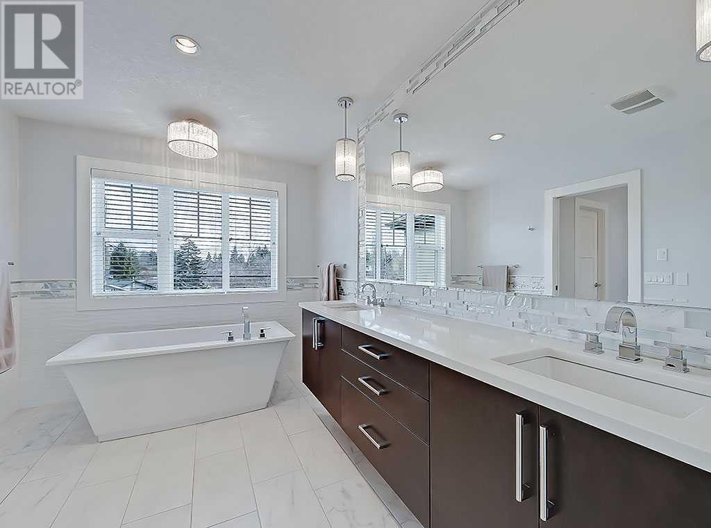 Single Family House for Sale in  Rosetree Road NW Rosemont Calgary 