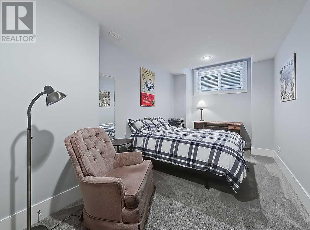 Single Family House for Sale in  Rosetree Road NW Rosemont Calgary 