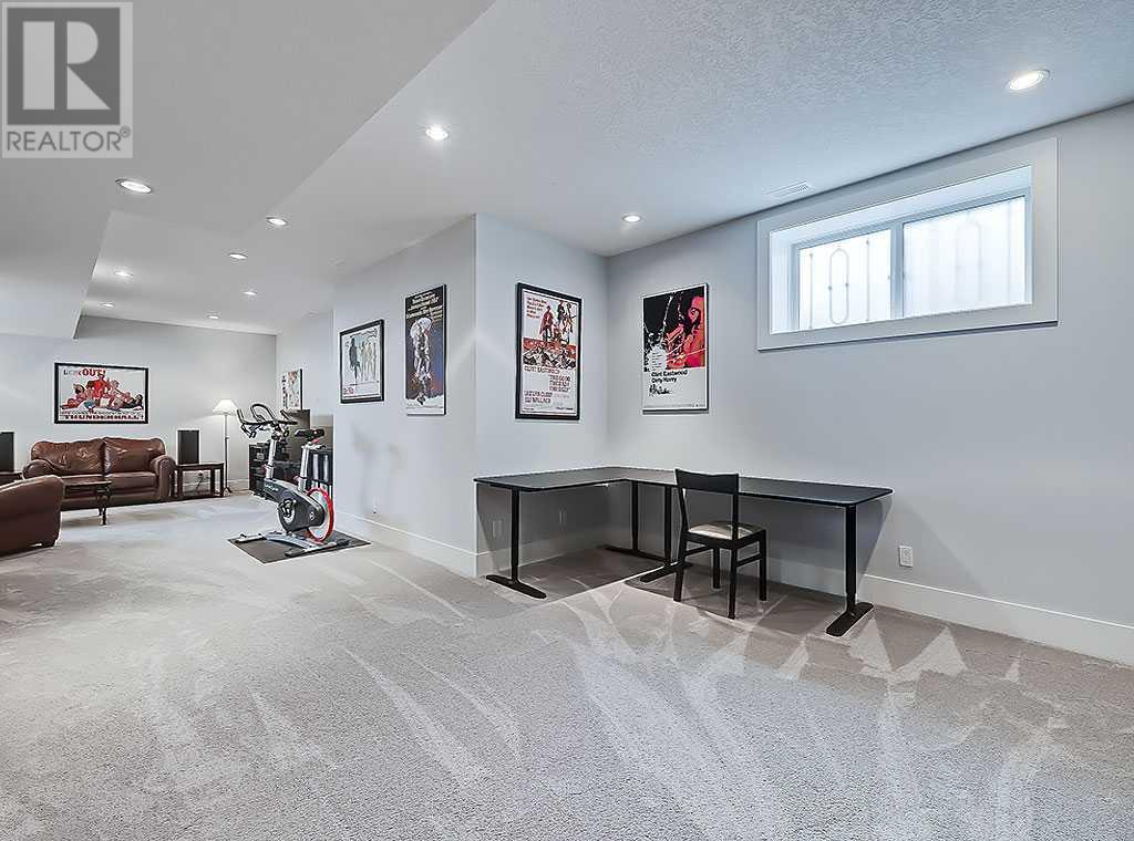 Single Family House for Sale in  Rosetree Road NW Rosemont Calgary 