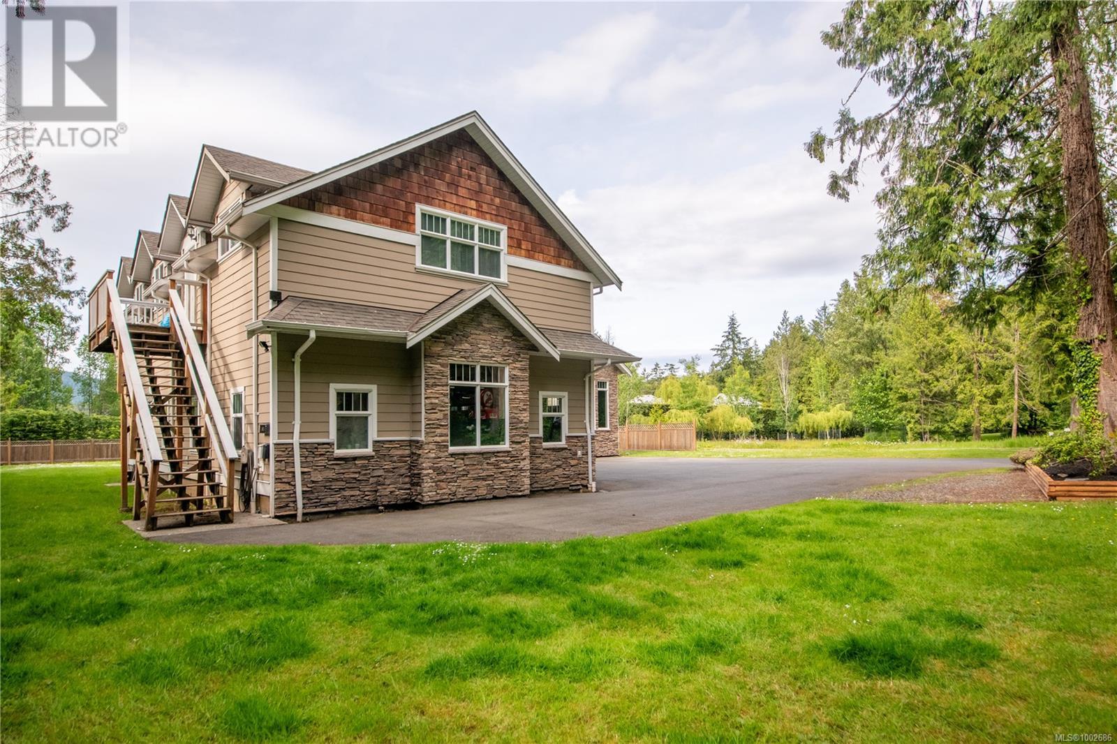 468 Wain Rd, North Saanich