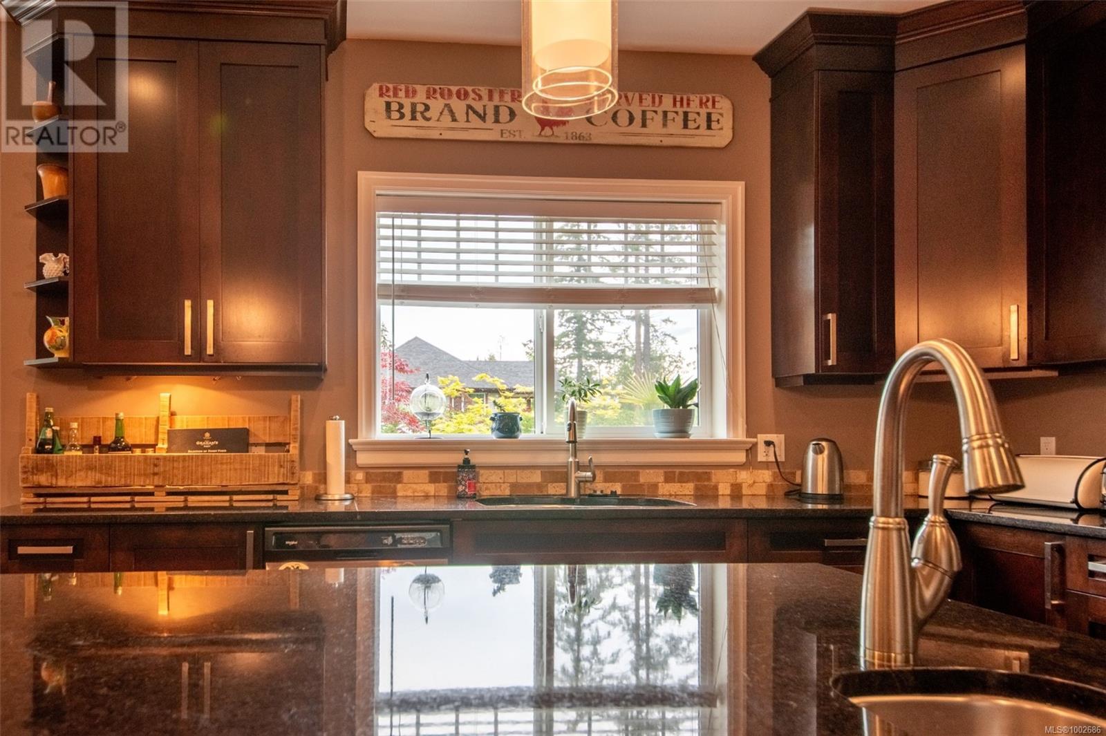 468 Wain Rd, North Saanich