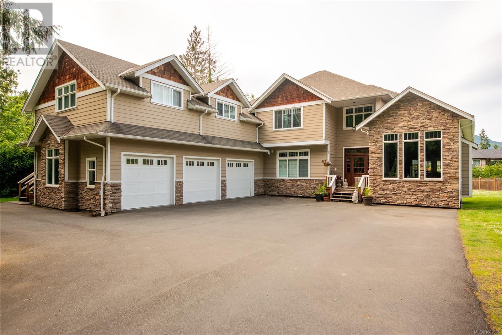 468 Wain Rd, North Saanich