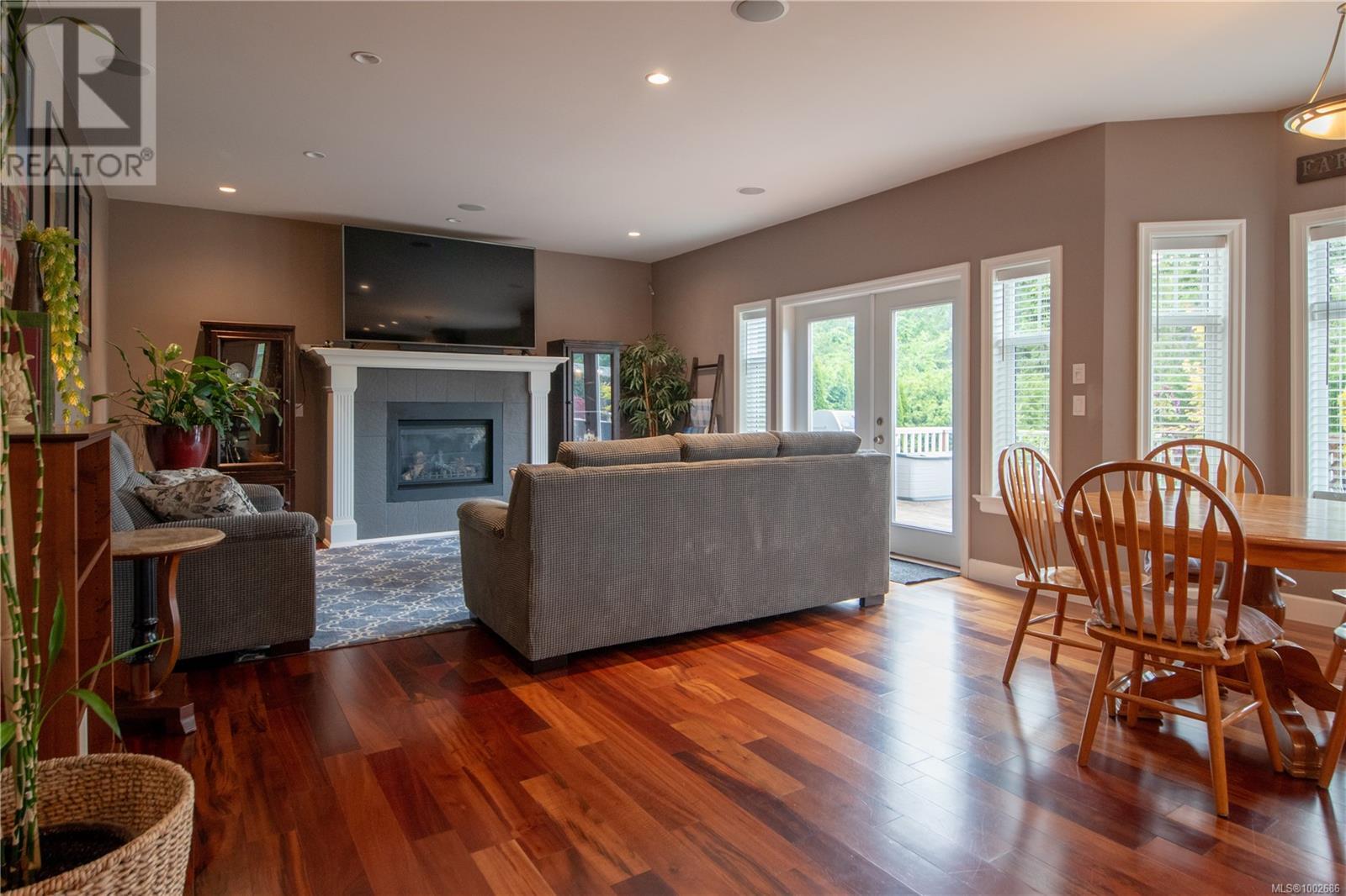468 Wain Rd, North Saanich