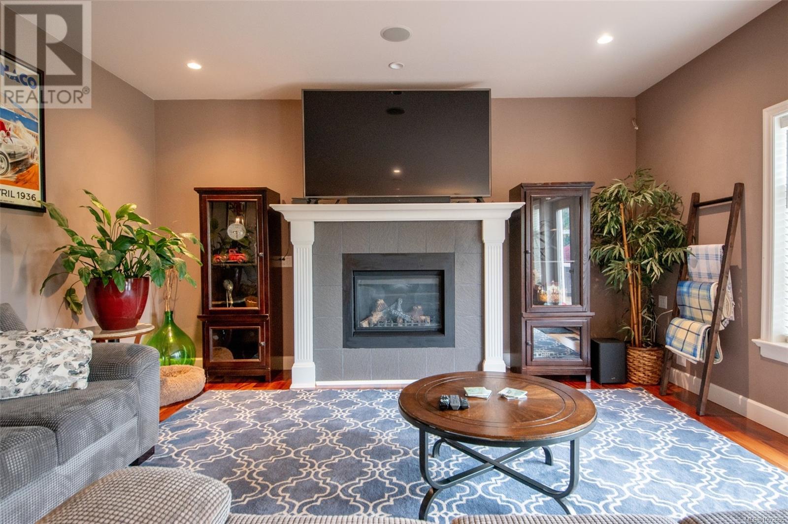 468 Wain Rd, North Saanich