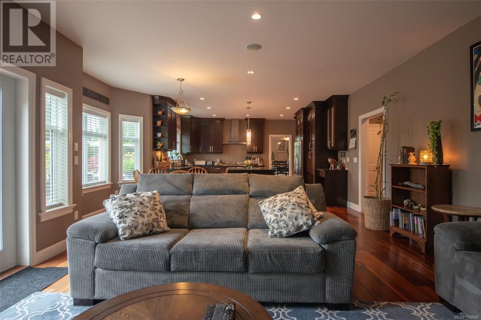 468 Wain Rd, North Saanich