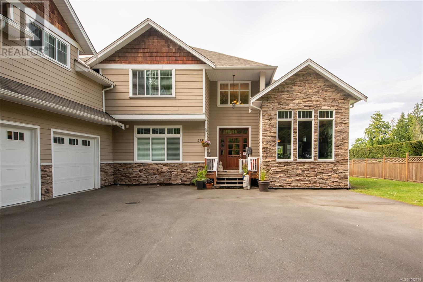 468 Wain Rd, North Saanich