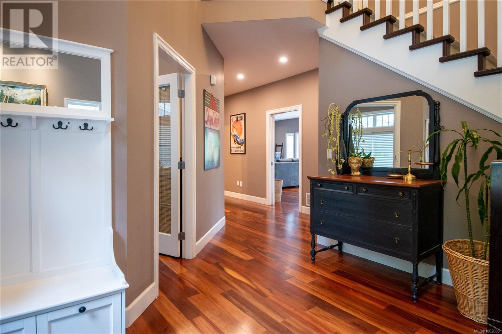 468 Wain Rd, North Saanich