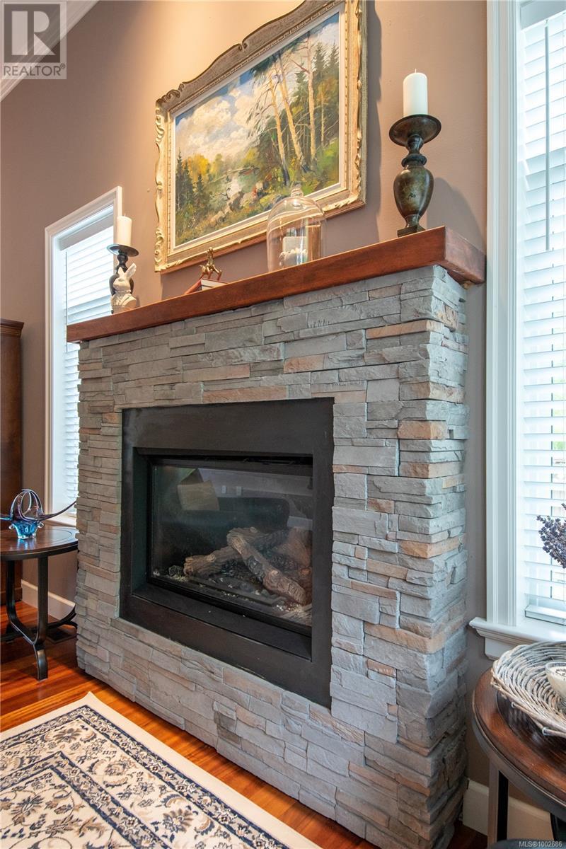 468 Wain Rd, North Saanich