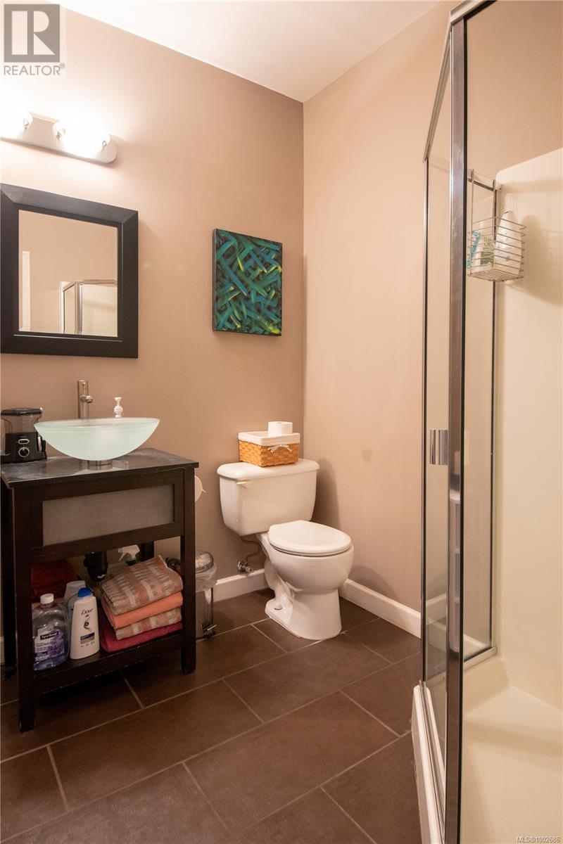468 Wain Rd, North Saanich