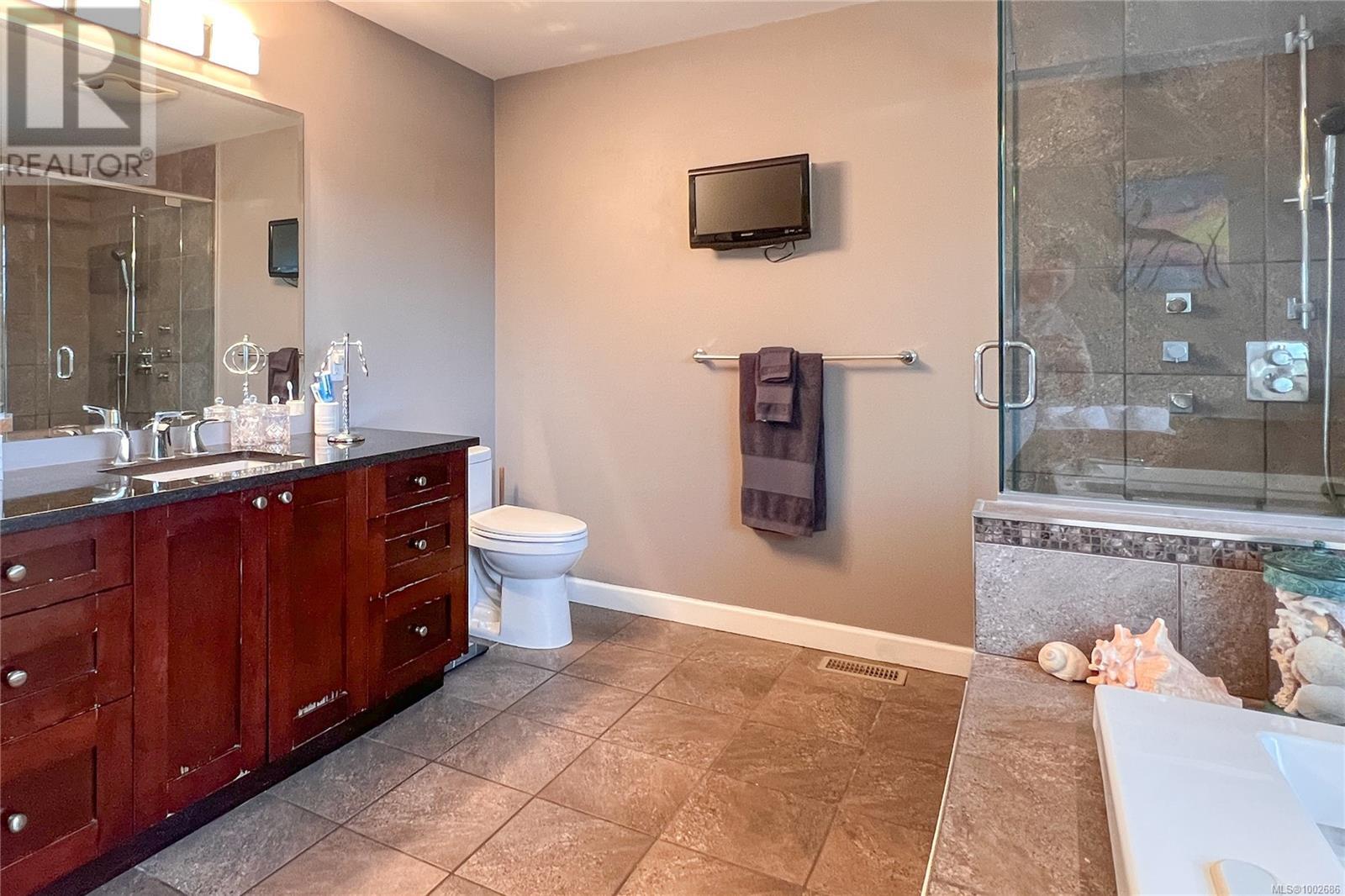 468 Wain Rd, North Saanich