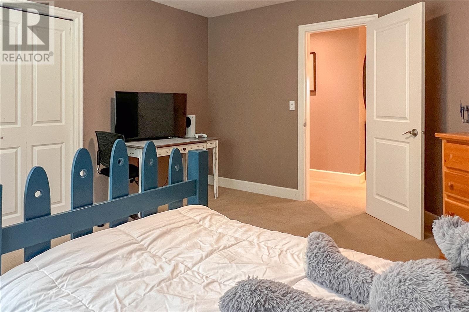 468 Wain Rd, North Saanich