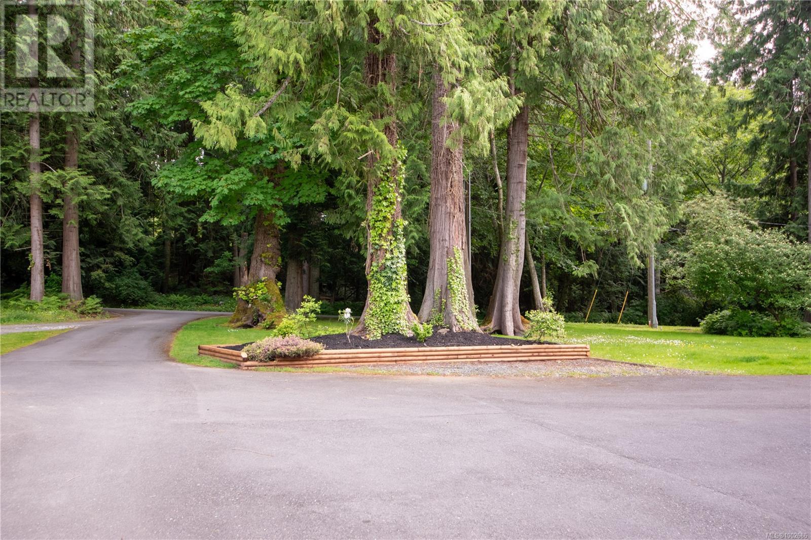 468 Wain Rd, North Saanich
