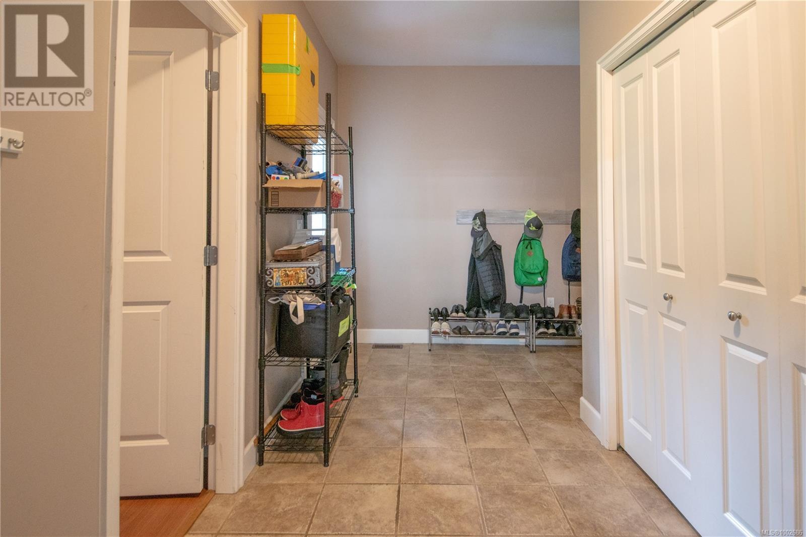 468 Wain Rd, North Saanich