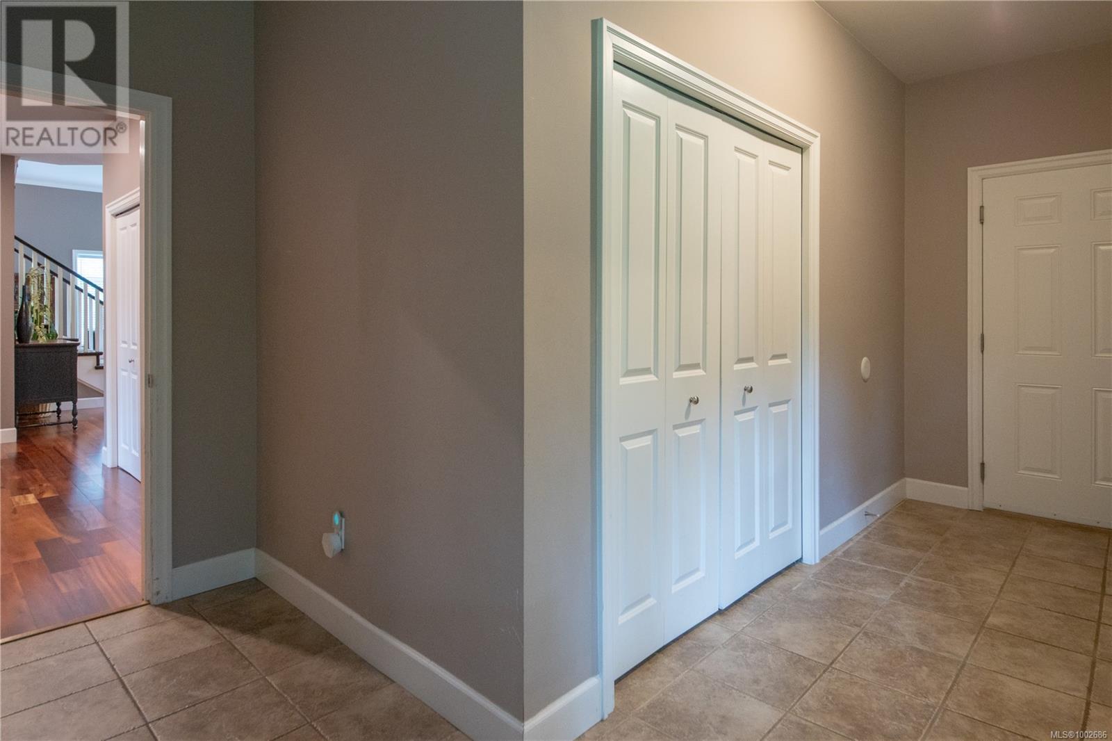 468 Wain Rd, North Saanich