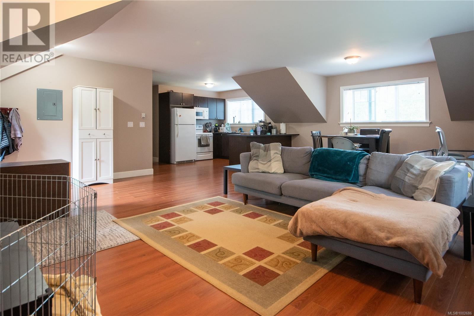 468 Wain Rd, North Saanich
