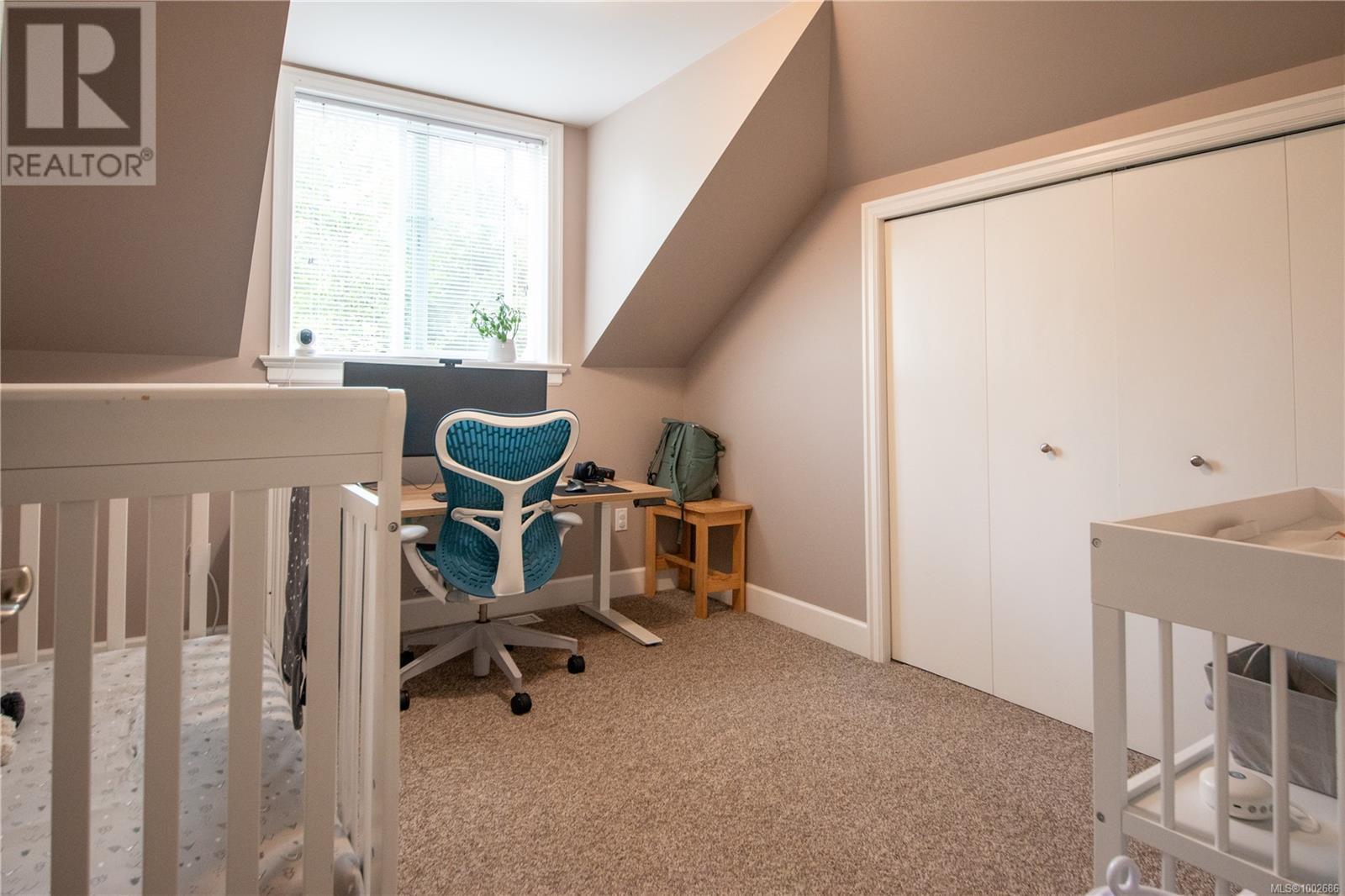 468 Wain Rd, North Saanich