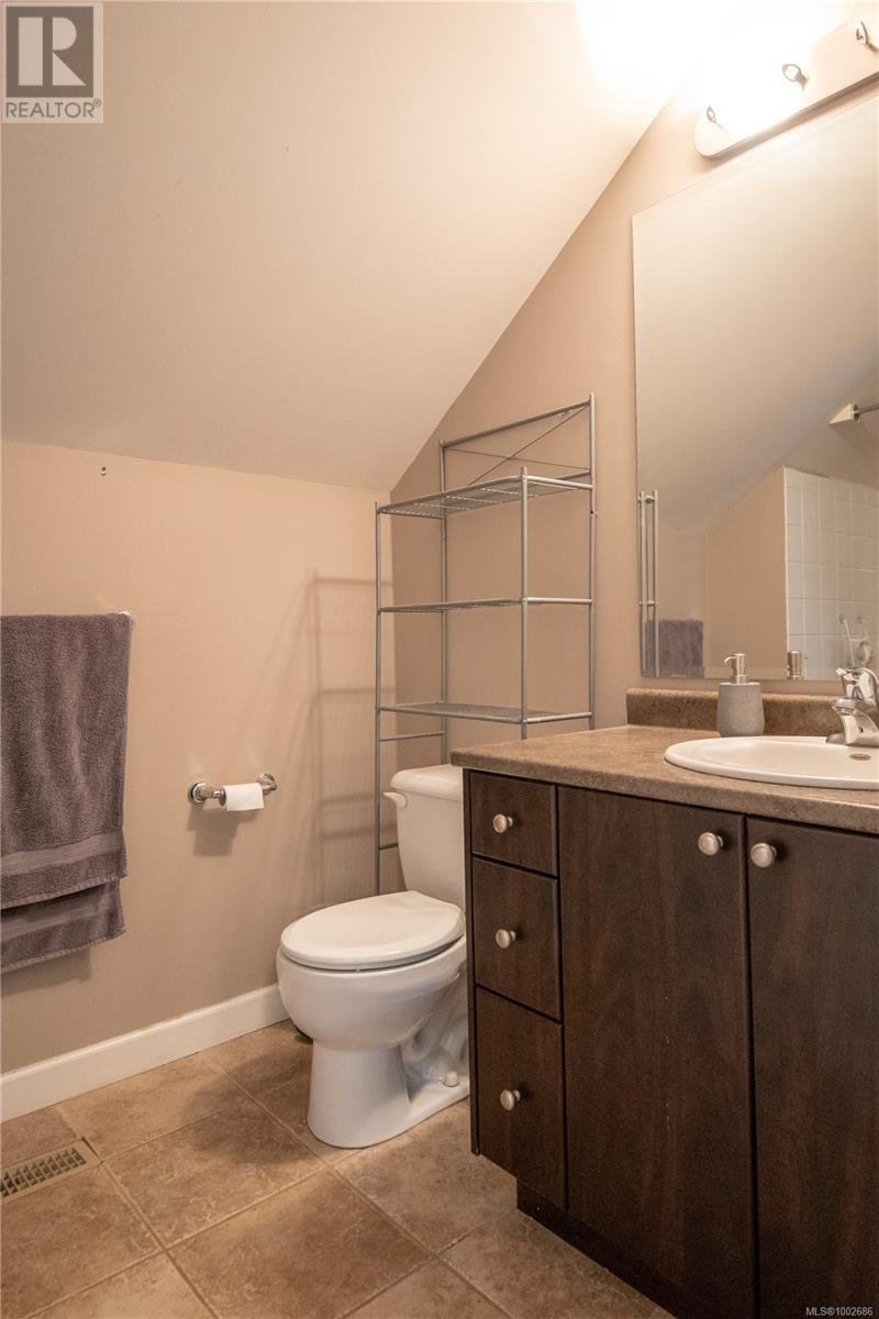 468 Wain Rd, North Saanich