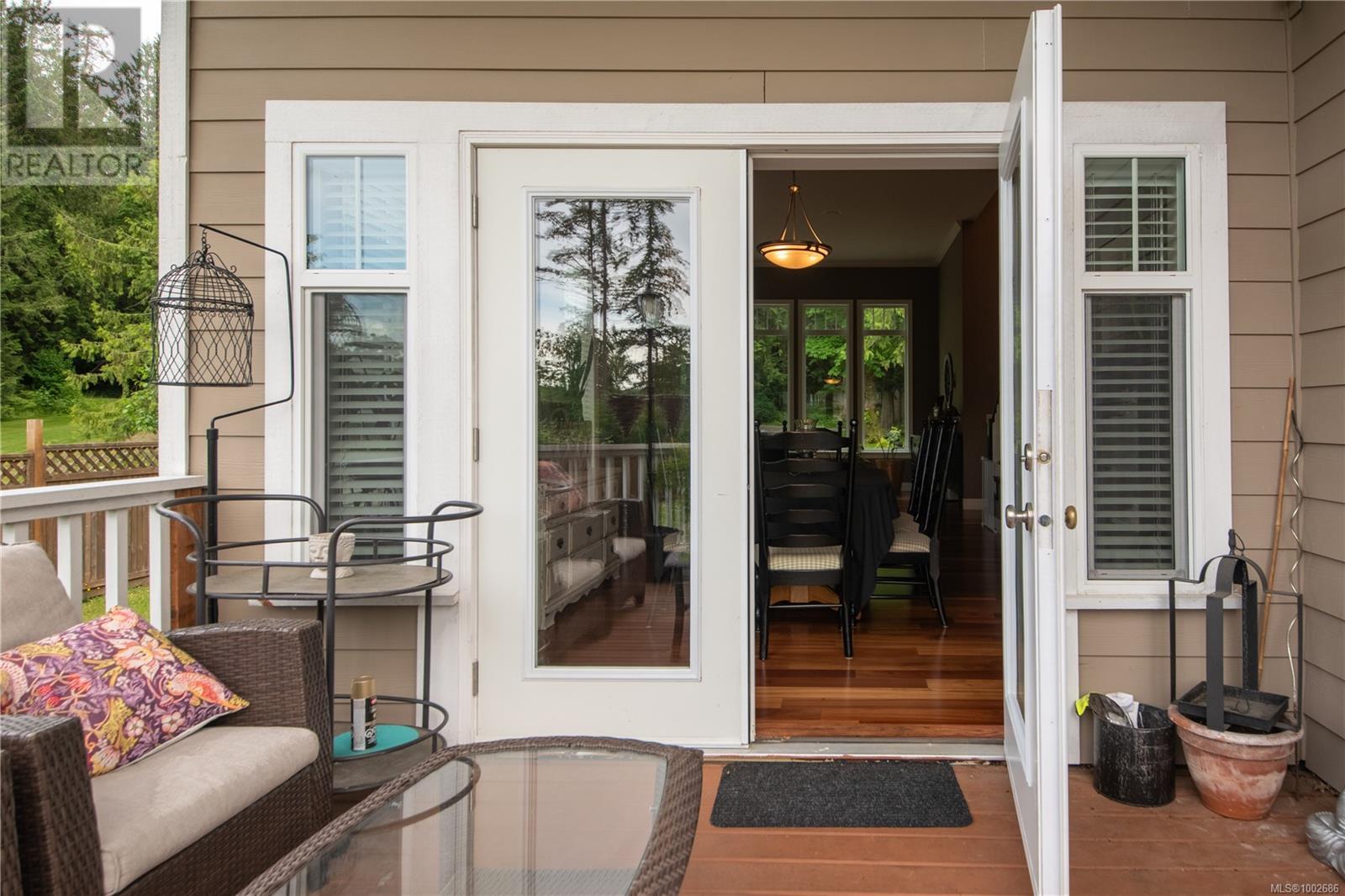 468 Wain Rd, North Saanich