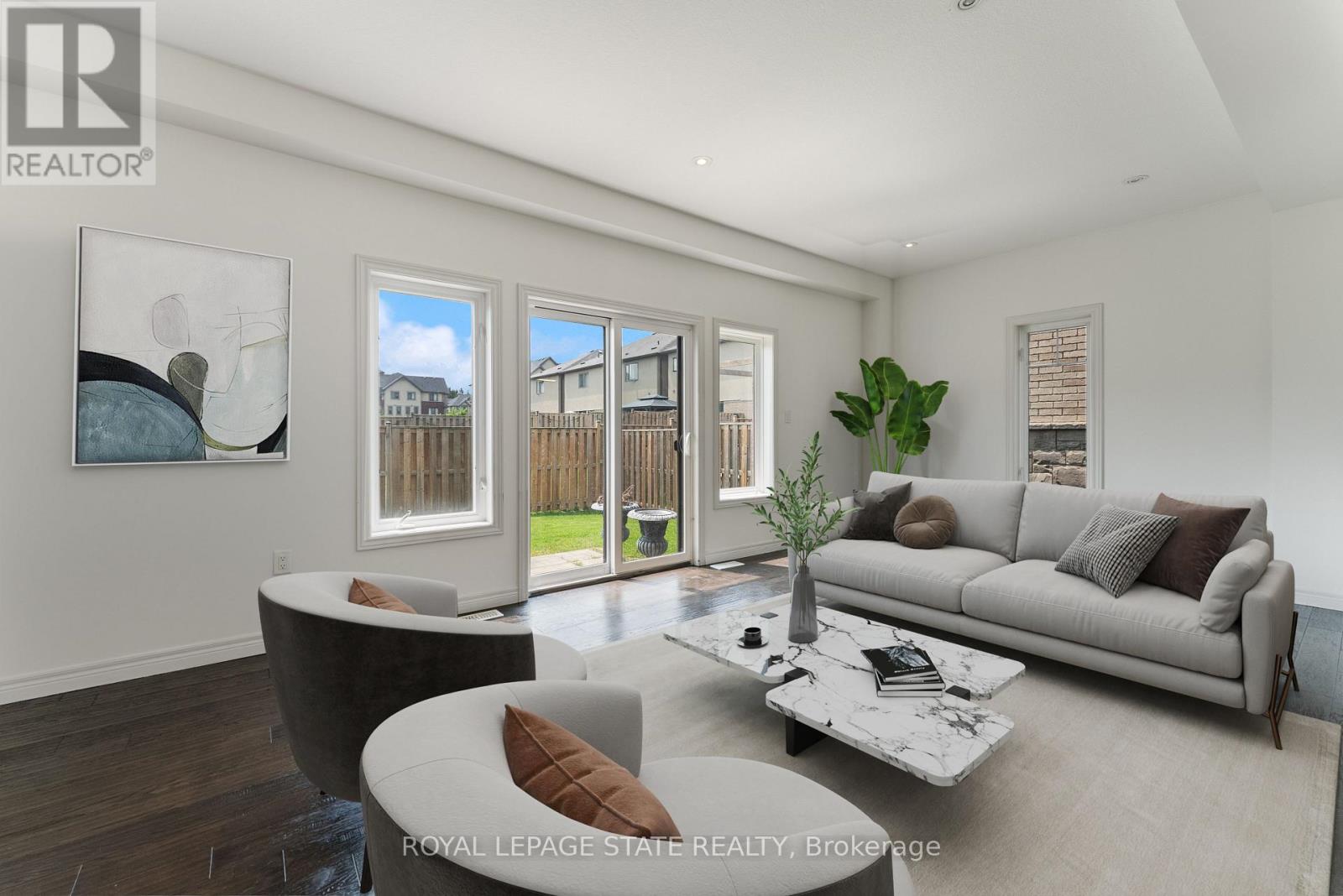 Photo 13 of 68 Dodman Crescent, Hamilton ON