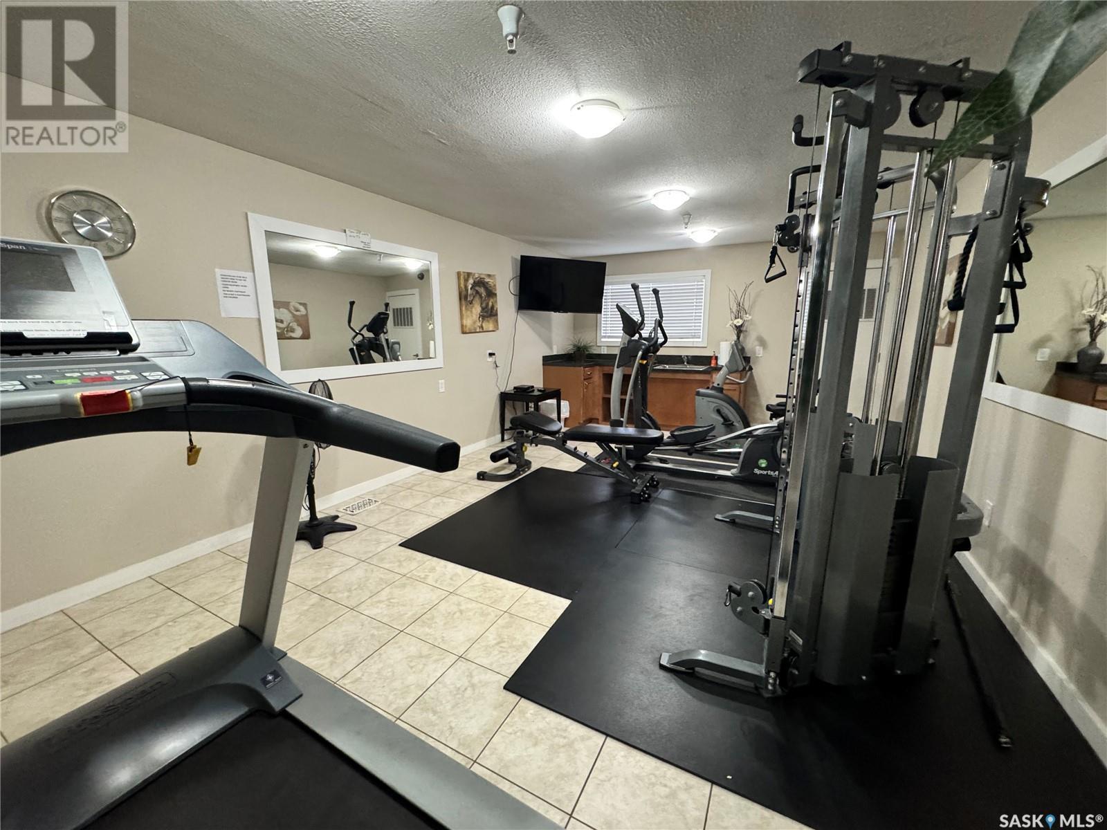 Photo 18 of 415 3351 Eastgate Bay, Regina SK