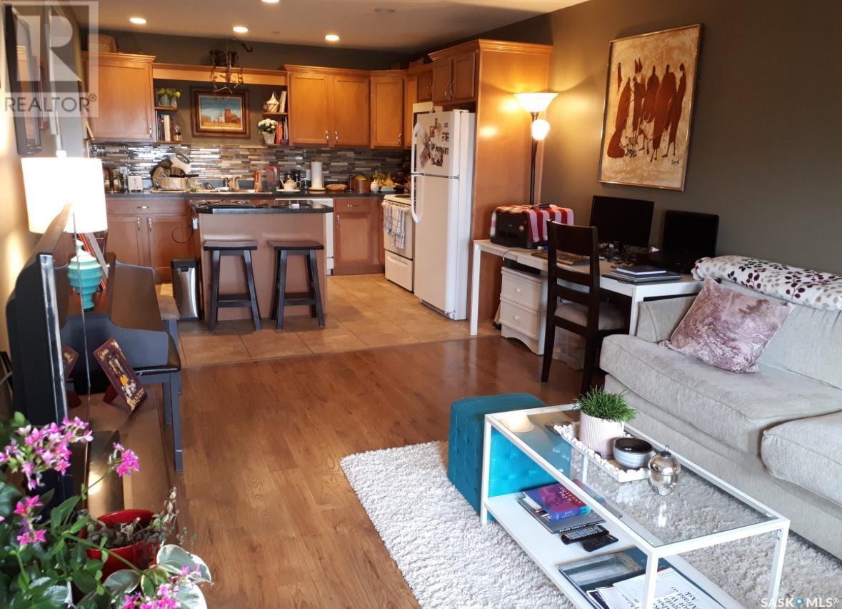 Photo 2 of 415 3351 Eastgate Bay, Regina SK