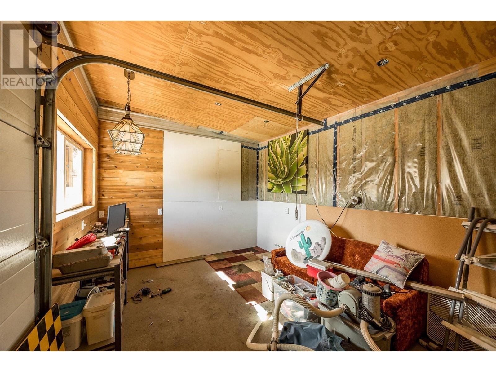  5817 Victoria Street, Peachland