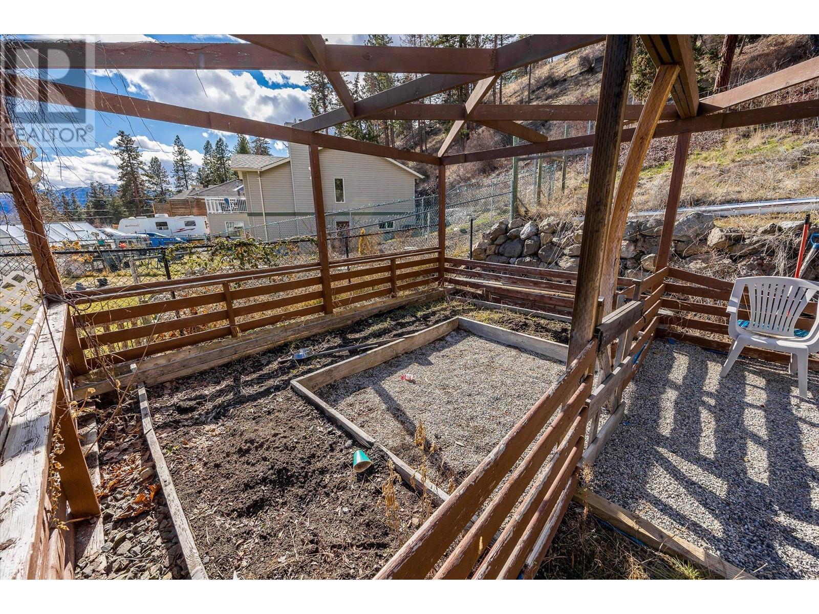  5817 Victoria Street, Peachland