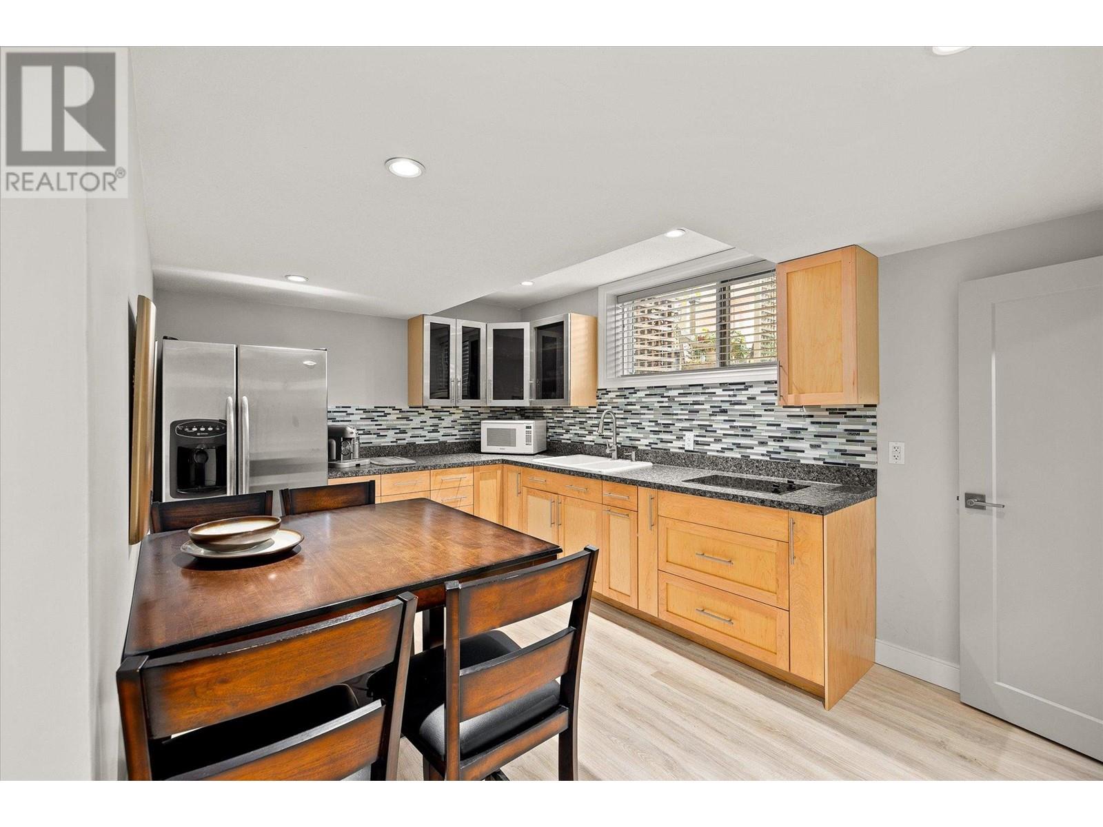 Photo 21 of 1508 Pinehurst Crescent, Kelowna BC